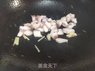 瘦肉炒青椒丝步骤2