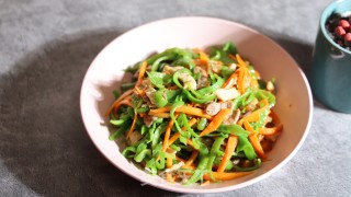 瘦肉炒青椒丝步骤8