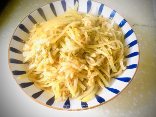 土豆丝炒酸菜步骤10