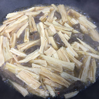 牛肉炒腐竹步骤5