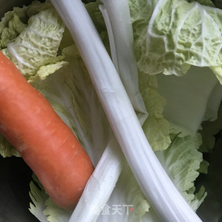 牛肉丸炖白菜步骤1