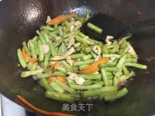 肉丝烧四季豆步骤6