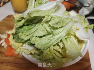 娃娃菜炒胡萝卜步骤2