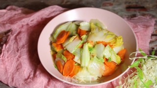 娃娃菜炒胡萝卜步骤9