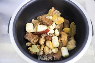 电饭煲炖牛肋条步骤5