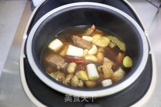 电饭煲炖牛肋条步骤7