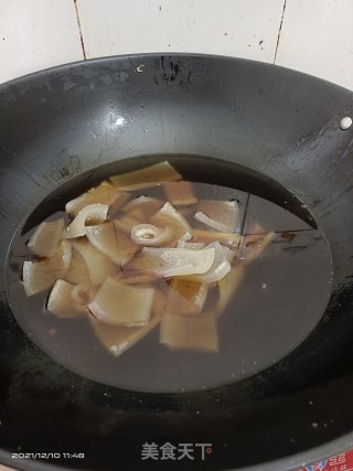 炸猪皮步骤1