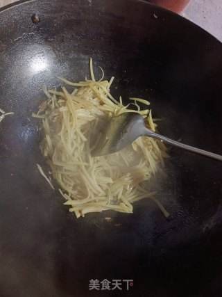 炒土豆丝儿步骤6