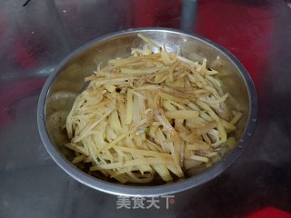 炒土豆丝儿步骤7