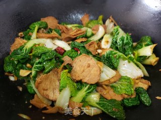黄心菜炒回锅肉步骤6