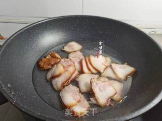 蒜黄炒腊肉步骤3