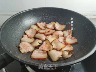 蒜黄炒腊肉步骤4