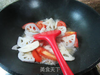 番茄炒莲藕步骤4