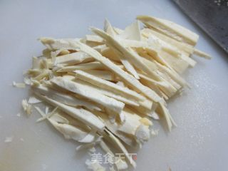 牛肚炒冬笋步骤3