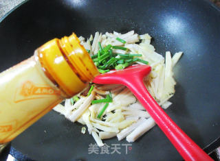 牛肚炒冬笋步骤7