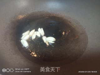 蒜香茭白菜步骤2
