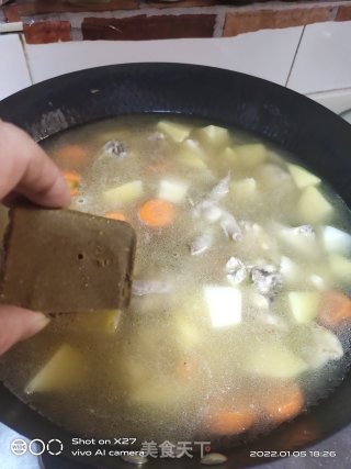 土豆鸡肉咖喱盖饭步骤4