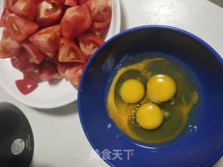 西红柿鸡蛋盖烧饭步骤1