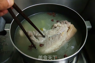 盐水肘子步骤10