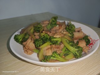 五花肉炒花菜步骤5