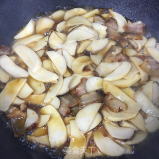 腊肉炒青椒杏鲍菇步骤6