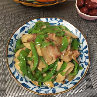 腊肉炒青椒杏鲍菇步骤9