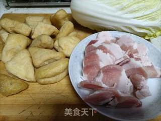 油豆腐焖白菜步骤1