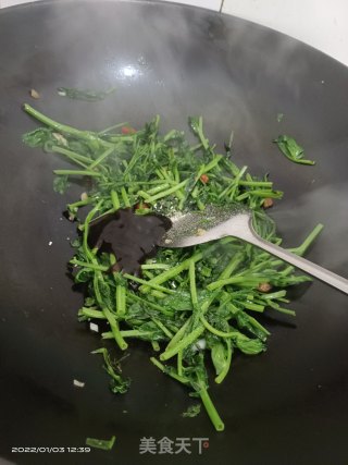 素炒豆苗步骤5