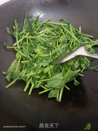 素炒豆苗步骤4