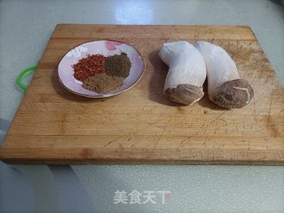 煸炒杏鲍菇步骤1