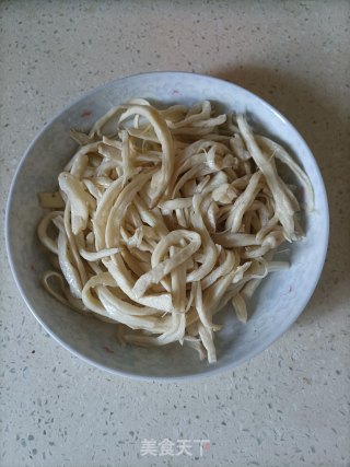 煸炒杏鲍菇步骤4