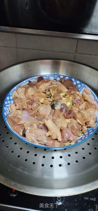 鹿茸菇蒸鸡步骤5