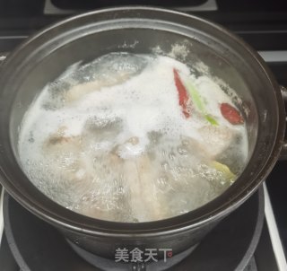 排骨炖花菇步骤4