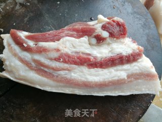 花菜炒回锅肉步骤1