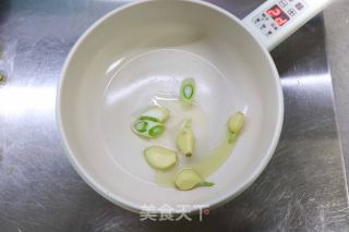 鸡翅根炖玉米步骤3