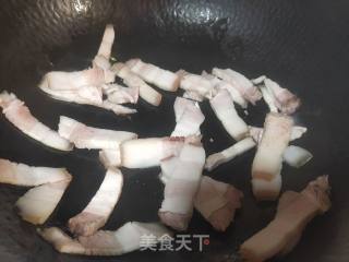 五花肉烧豆腐片步骤1