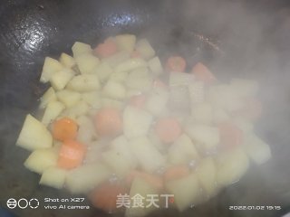 牛腩烧土豆步骤5