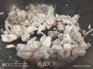 爆炒三黄鸡步骤5