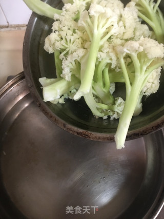 菜花炒腊肠步骤2
