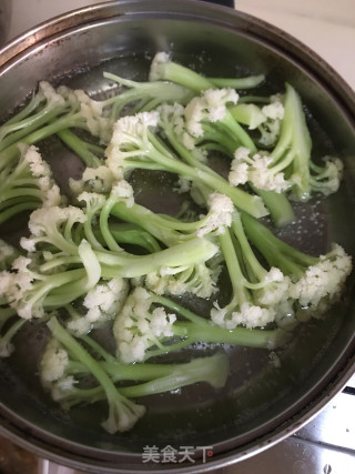 菜花炒腊肠步骤3