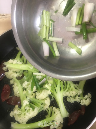 菜花炒腊肠步骤6