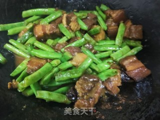 小炖肉焖豆角步骤9