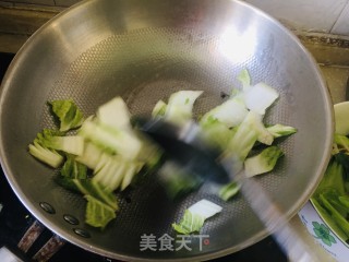 油滋啦炒白菜步骤3