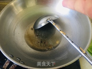 油滋啦炒白菜步骤2
