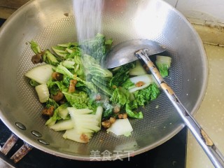 油滋啦炒白菜步骤6