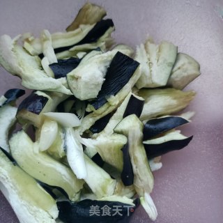 茄子蒸腊鱼步骤4