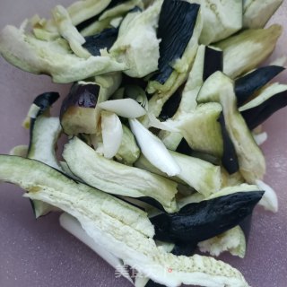茄子蒸腊鱼步骤3