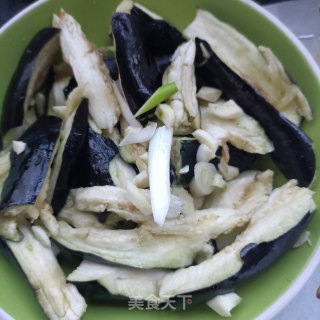 茄子蒸腊鱼步骤5