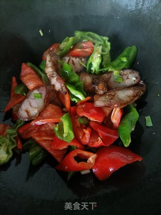 双椒炒腊肠步骤7