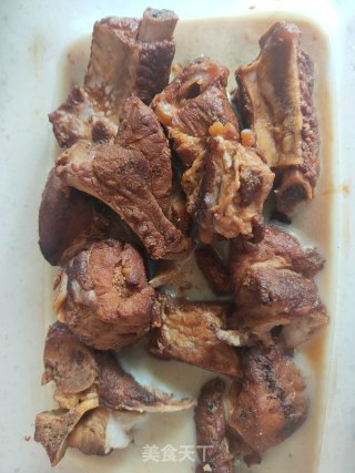 白菜烩排骨步骤2